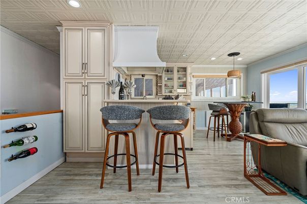 Interior, Pendant Lights, Recessed Lighting, Wood Texture Flooring