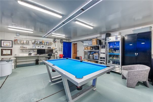 Billiard Table, Game Room, Interior