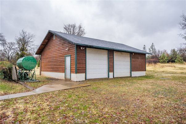 Backyard, Detached Garage, Exterior