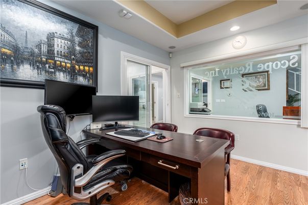 Home Office, Interior, Recessed Lighting, Wood Texture Flooring