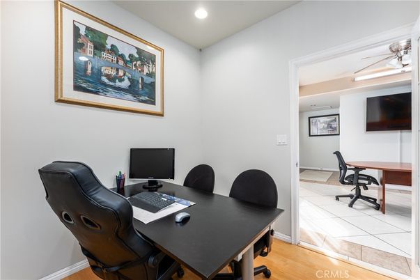 Home Office, Interior, Recessed Lighting, Wood Texture Flooring