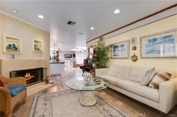 Fireplace, Interior, Living room, Pendant Lights, Recessed Lighting, Wood Texture Flooring