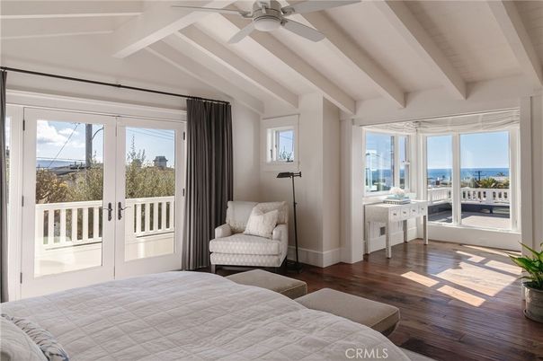 Bedroom, Interior, Water, Wood Texture Flooring