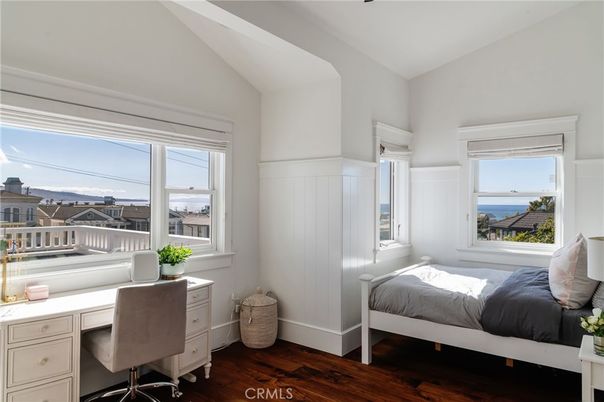 Bedroom, Home Office, Interior, Water, Wood Texture Flooring