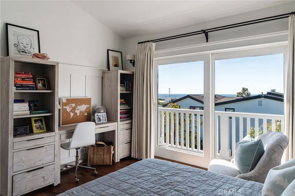 Bedroom, Home Office, Interior, Water, Wood Texture Flooring
