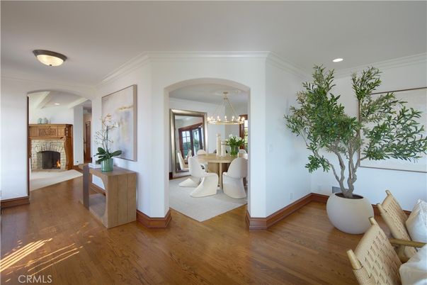 Dining room, Fireplace, Interior, Pendant Lights, Recessed Lighting, Wood Texture Flooring