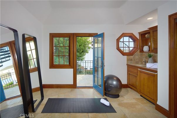 Fitness Equipment, Interior, Recessed Lighting