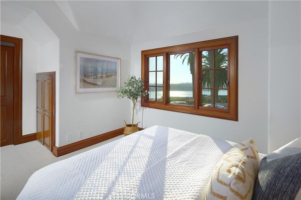Bedroom, Interior, Water