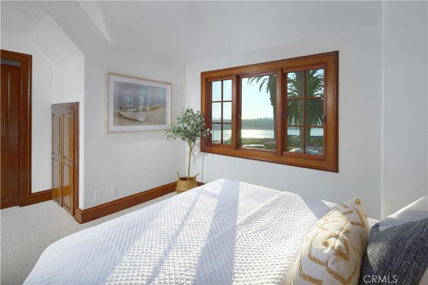 Bedroom, Interior, Water