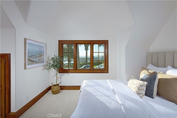 Bedroom, Interior, Water