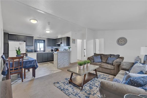 Dining room, Interior, Kitchen, Living room, Stainless Steel Appliances