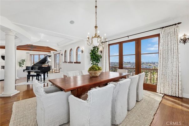 Chandelier, Dining room, Interior, Pendant Lights, Piano, Recessed Lighting, Wood Texture Flooring