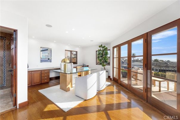 Home Office, Interior, Recessed Lighting, Wood Texture Flooring