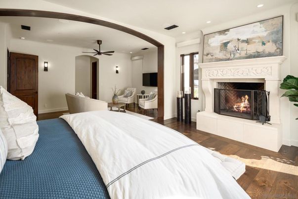 Bedroom, Fireplace, Interior, Recessed Lighting, Wood Texture Flooring