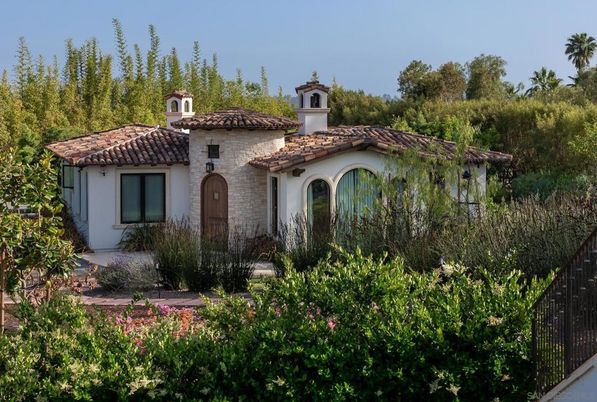 Exterior, Facade, Spanish Mediterranean