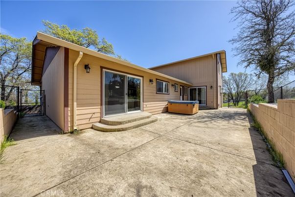 Backyard, Exterior, Hot Tub