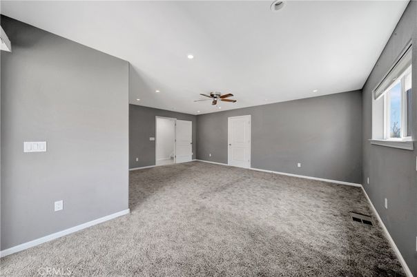 Empty room, Interior, Recessed Lighting