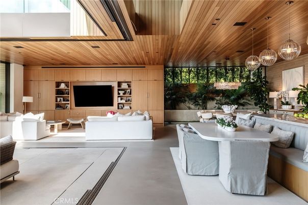 Dining room, Interior, Living room, Pendant Lights, Wooden Ceilings, Wooden Walls