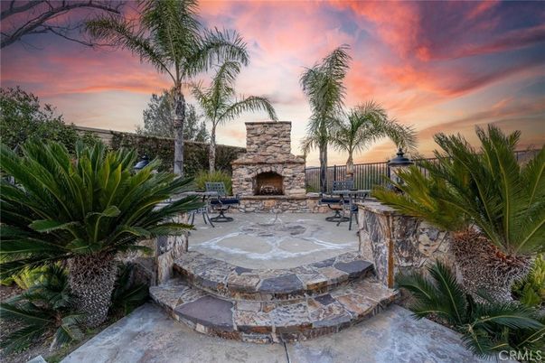 Exterior, Fireplace