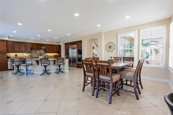 Dining room, Interior, Kitchen, Recessed Lighting, Stainless Steel Appliances