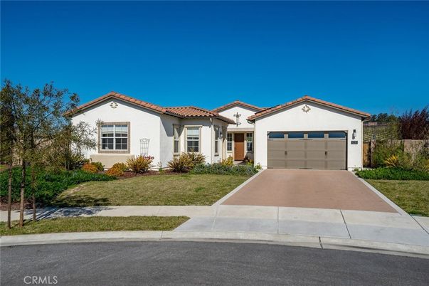 Attached, Exterior, Facade, Spanish Mediterranean