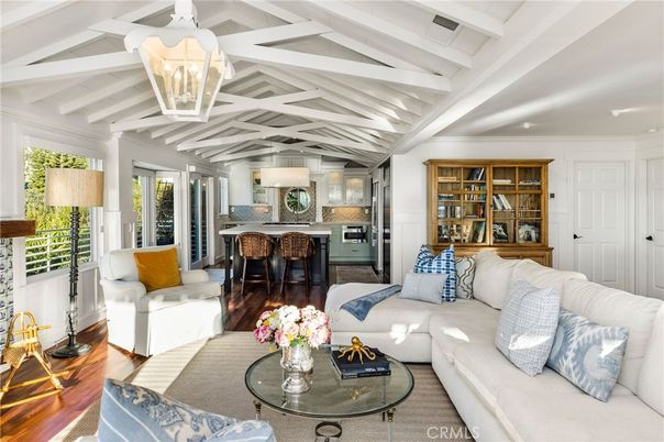 Chandelier, Dining room, Interior, Kitchen, Living room, Recessed Lighting, Wood Texture Flooring