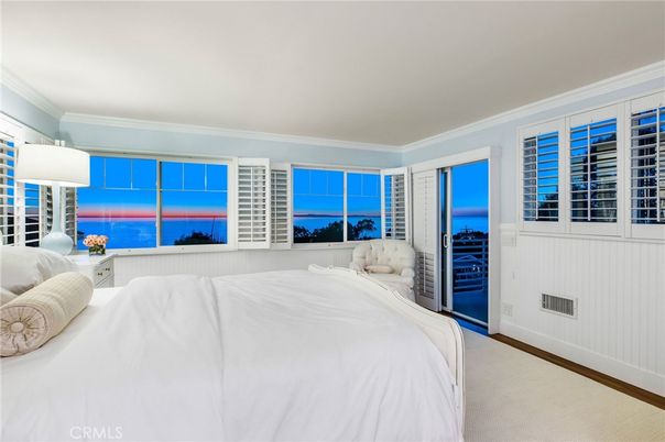 Bedroom, Interior, Water