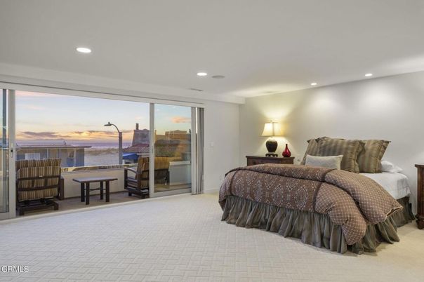 Bedroom, Interior, Recessed Lighting, Water