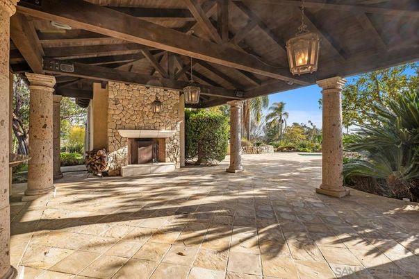 Exterior, Fireplace