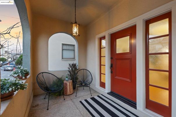 Exterior, Pendant Lights