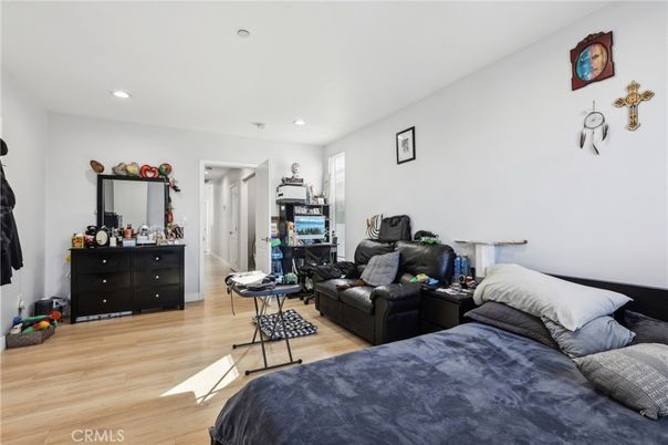 Bedroom, Interior, Living room, Recessed Lighting, Wood Texture Flooring