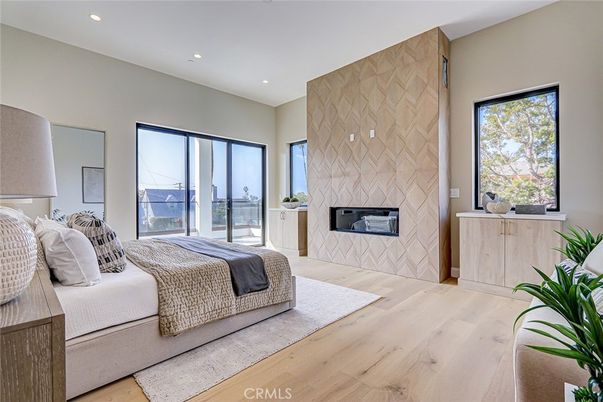 Bedroom, Fireplace, Interior, Recessed Lighting, Wood Texture Flooring