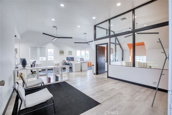 Interior, Pendant Lights, Recessed Lighting, Wood Texture Flooring