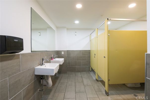 Bathroom, Interior, Recessed Lighting, Wood Texture Flooring