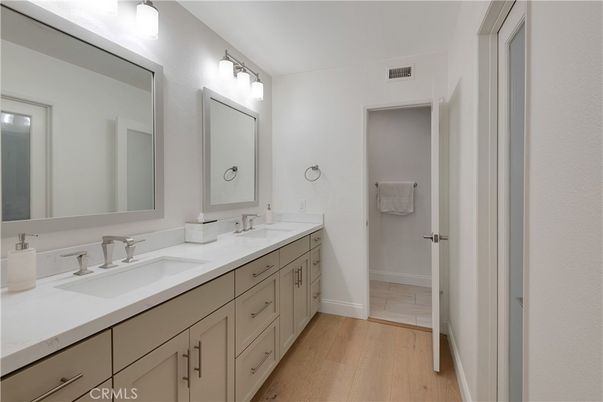 Bathroom, Dual Sink Vanities, Interior, Wood Texture Flooring