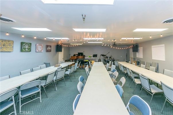 Dining room, Interior, Recessed Lighting