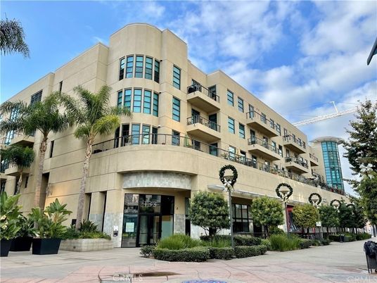 Exterior, Facade, Condo Building