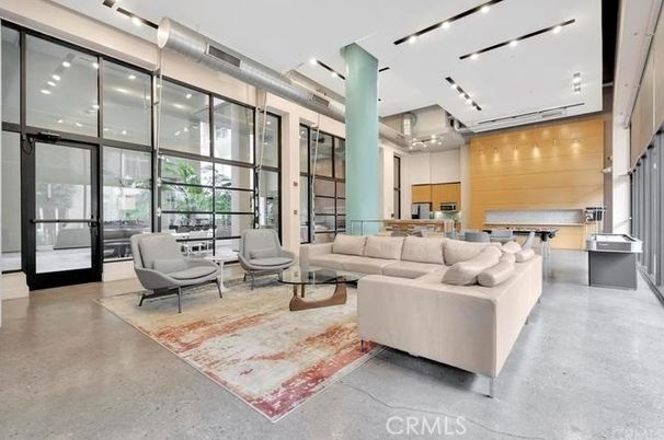 Interior, Living room, Pendant Lights, Recessed Lighting