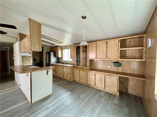 Interior, Kitchen, Pendant Lights, Wood Texture Flooring