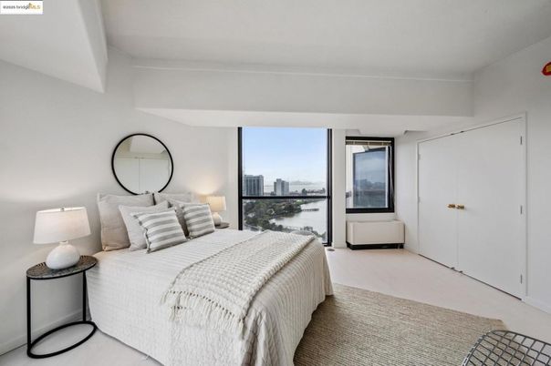 Bedroom, Interior, Water