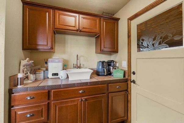 Bathroom, Interior, Tile Countertops