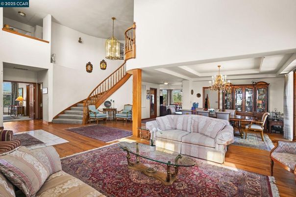 Chandelier, Dining room, Interior, Living room, Pendant Lights, Wood Texture Flooring