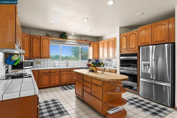 Interior, Kitchen, Recessed Lighting, Tile Countertops
