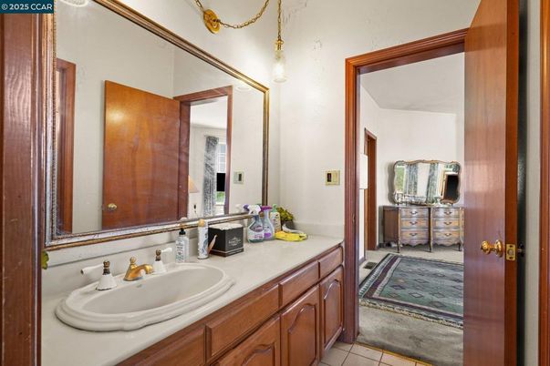 Bathroom, Dual Sink Vanities, Interior, Pendant Lights