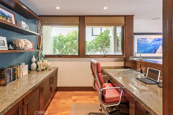 Home Office, Interior, Recessed Lighting, Wood Texture Flooring