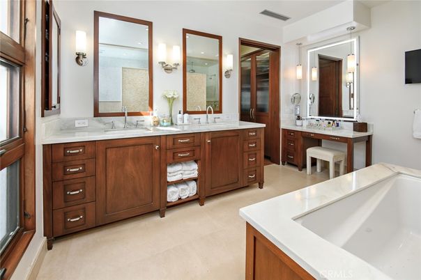 Bathroom, Dual Sink Vanities, Interior