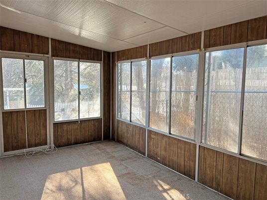 Empty room, Interior, Sun Room, Wooden Walls