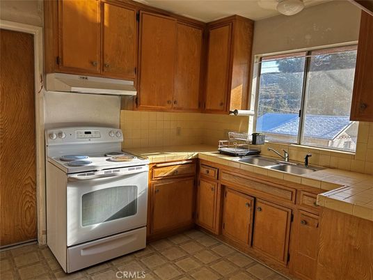 Interior, Kitchen, Tile Countertops