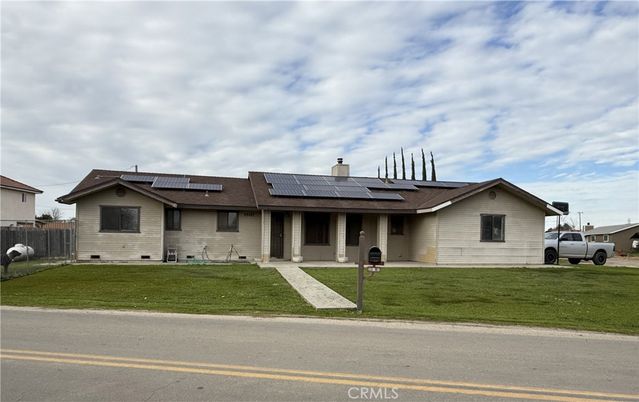 Exterior, Facade, Solar Panels, Ranch