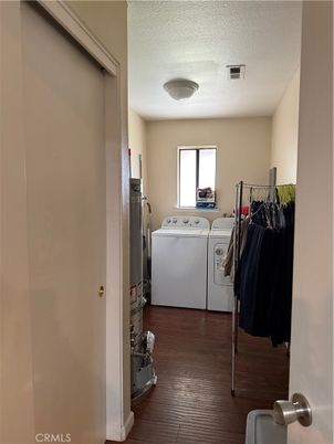 Interior, Washer, Wood Texture Flooring